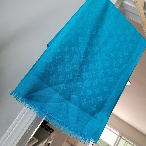 Louis Vuitton scraf copy - Picture 2 of 6